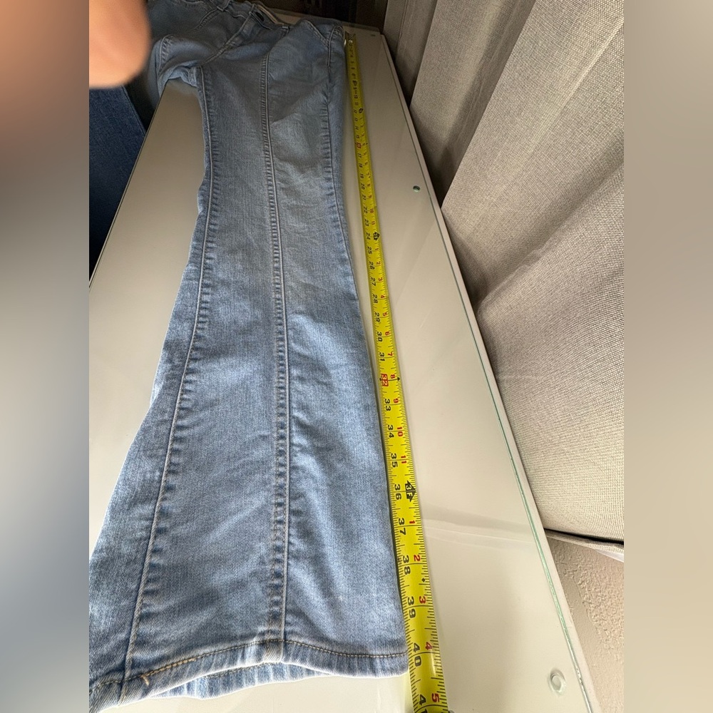 Levi's High Rise Bootcut Jeans - Picture 8 of 9